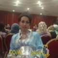  أنا وردة من سوريا 33 سنة مطلق(ة) و أبحث عن رجال ل الحب